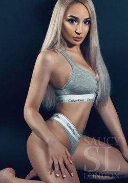 Aerocity High Profile Threesome Escorts