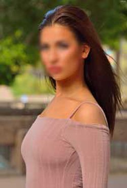 White Escorts In Five Star Hotel Aerocity